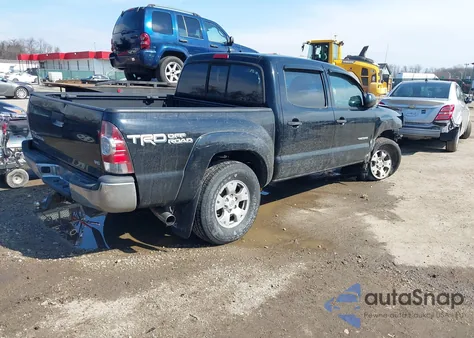 2015 Toyota Tacoma Base V6 z USA, uszkodzony, nr VIN 3TMLU4EN8FM183330